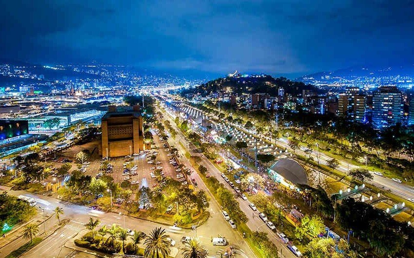  Medellín abrirá el transporte terrestre, restaurantes e iglesias
