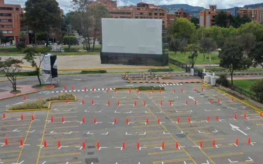 Autoconciertos y autocines: ¿el futuro de la industria del entretenimiento?