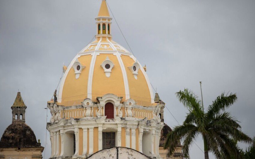 Regresan vuelos internacionales en medio de la pandemia