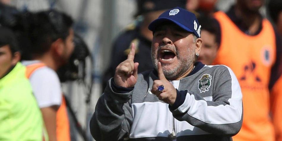  Maradona Fuen Internado en Una Clinica de Mar de Plata