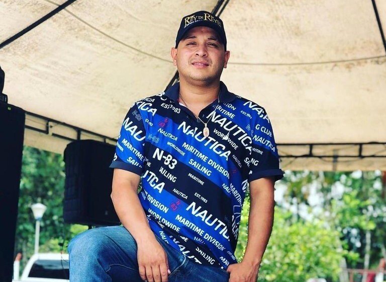 En el día que iba a lanzar su primer video fue asesinado cantante de música popular