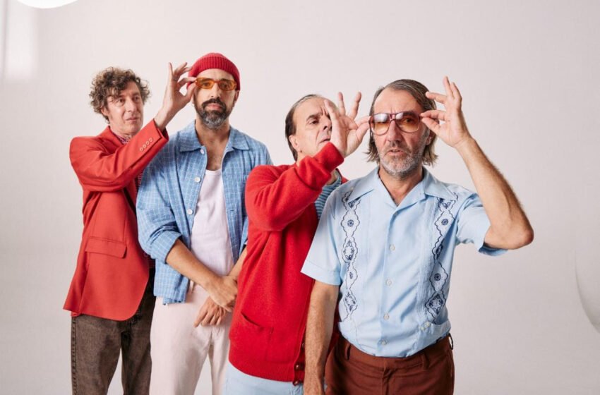  “Miren para allá!” El Nuevo Lanzamiento Doble de CUARTETO DE NOS